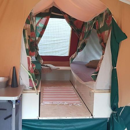 Basic Ingerichte Vouwwagen Op Camping Westenenk, Wijster Exterior foto